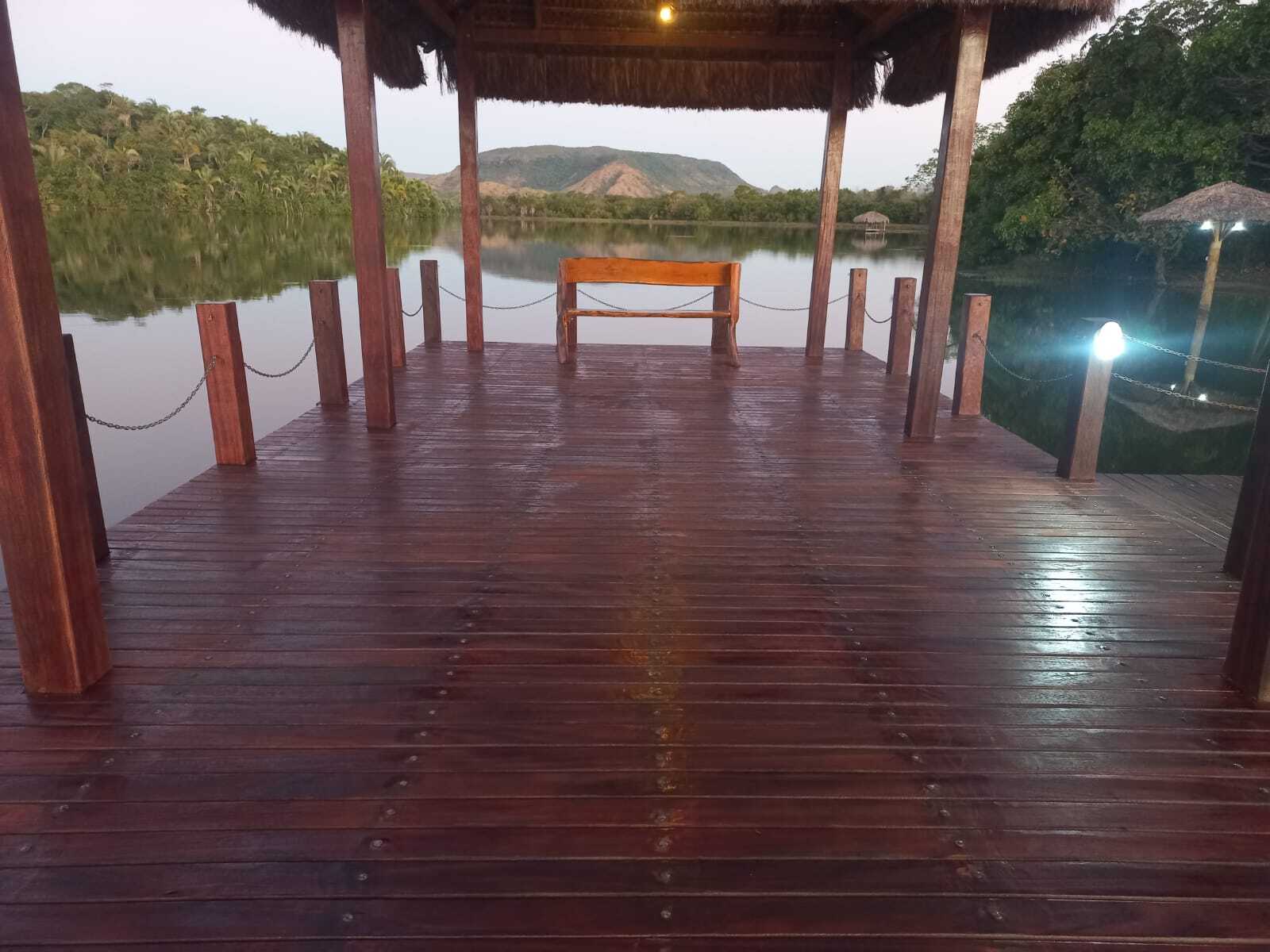 Pier sobre o rio Tocantins no Condomínio de Chácaras Oliveira em Miracema no Tocantins